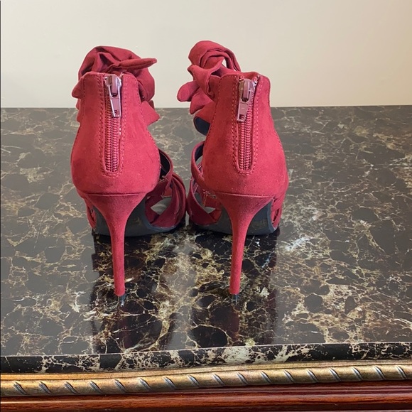 Burgundy Lace Up Heels 7.5 NIB - Picture 3 of 4